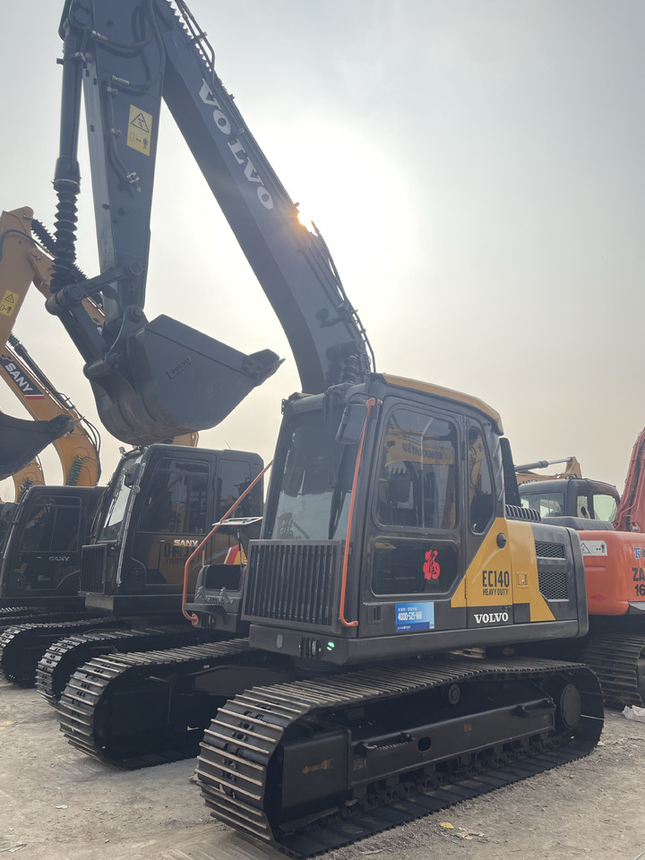 VOLVO EC140 - Máy xúc bánh xích: hình 2 VOLVO EC140 - Máy xúc bánh xích: hình 2