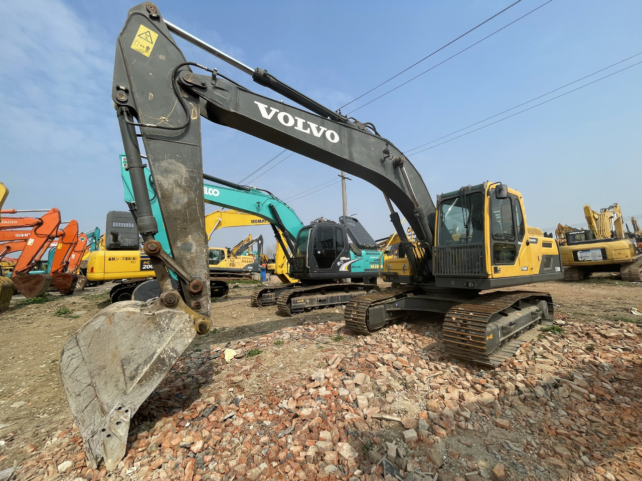 VOLVO EC200D - Máy xúc bánh xích: hình 4 VOLVO EC200D - Máy xúc bánh xích: hình 4