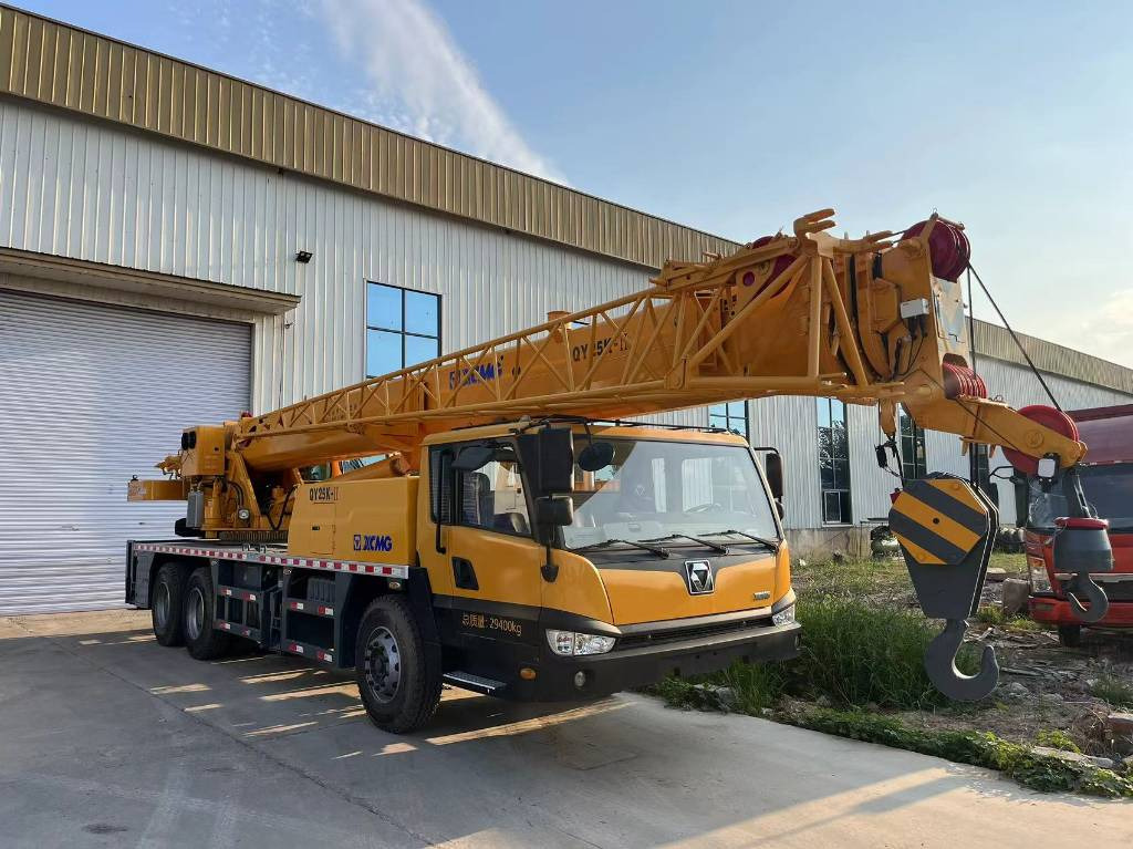 XCMG QY25K-II - Cẩu bánh lốp: hình 1 XCMG QY25K-II - Cẩu bánh lốp: hình 1