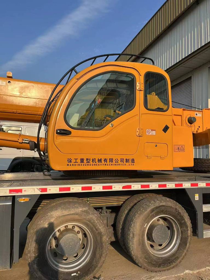 XCMG QY25K-II - Cẩu bánh lốp: hình 2 XCMG QY25K-II - Cẩu bánh lốp: hình 2