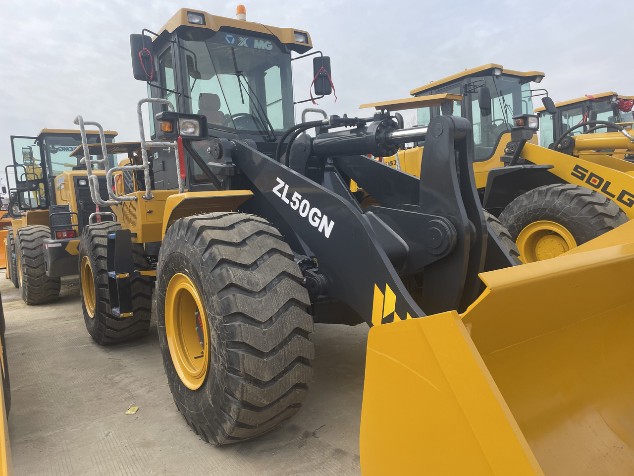 XCMG ZL50GN - Máy xúc lật bánh lốp: hình 1 XCMG ZL50GN - Máy xúc lật bánh lốp: hình 1