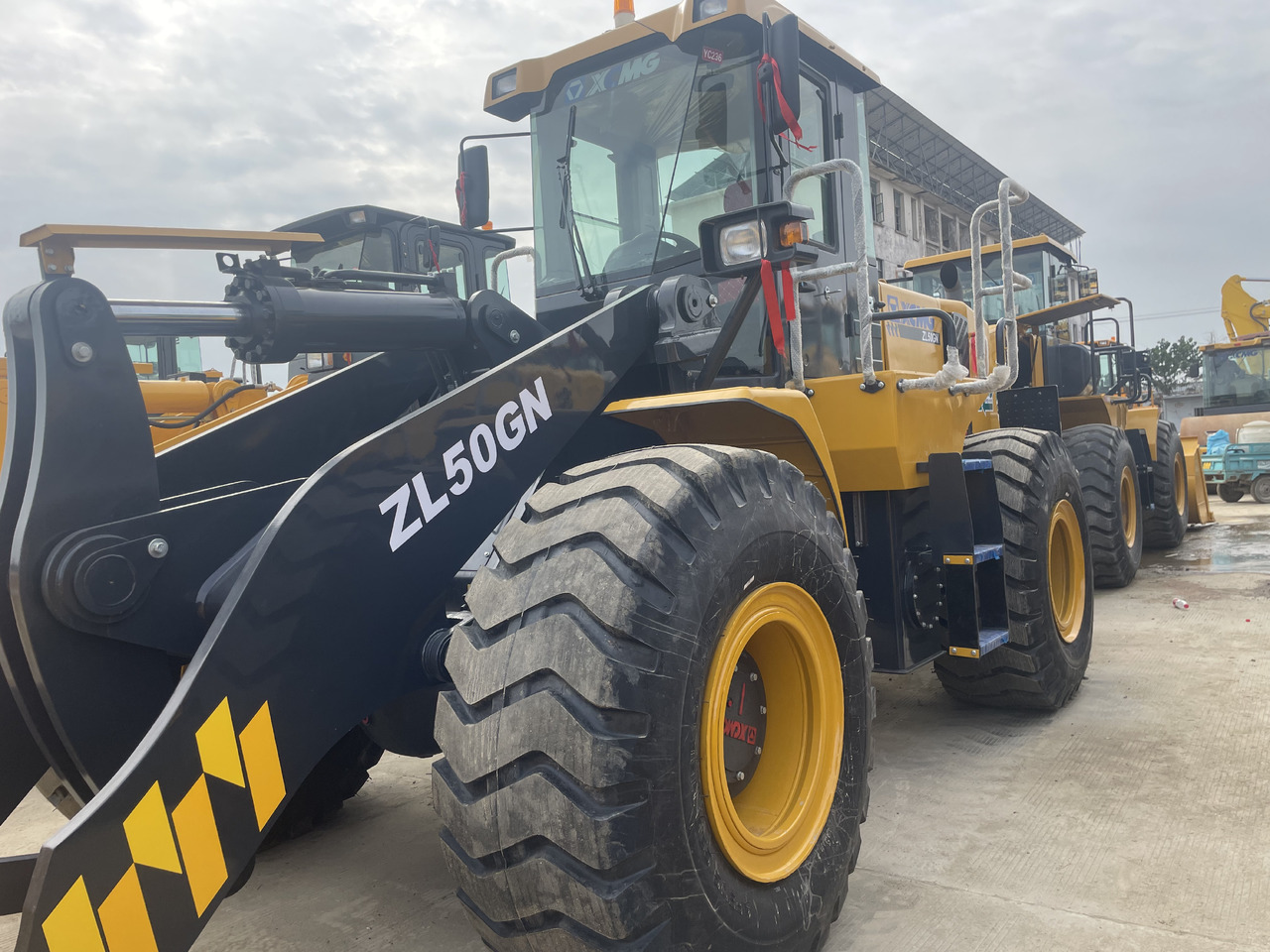 XCMG ZL50GN - Máy xúc lật bánh lốp: hình 2 XCMG ZL50GN - Máy xúc lật bánh lốp: hình 2