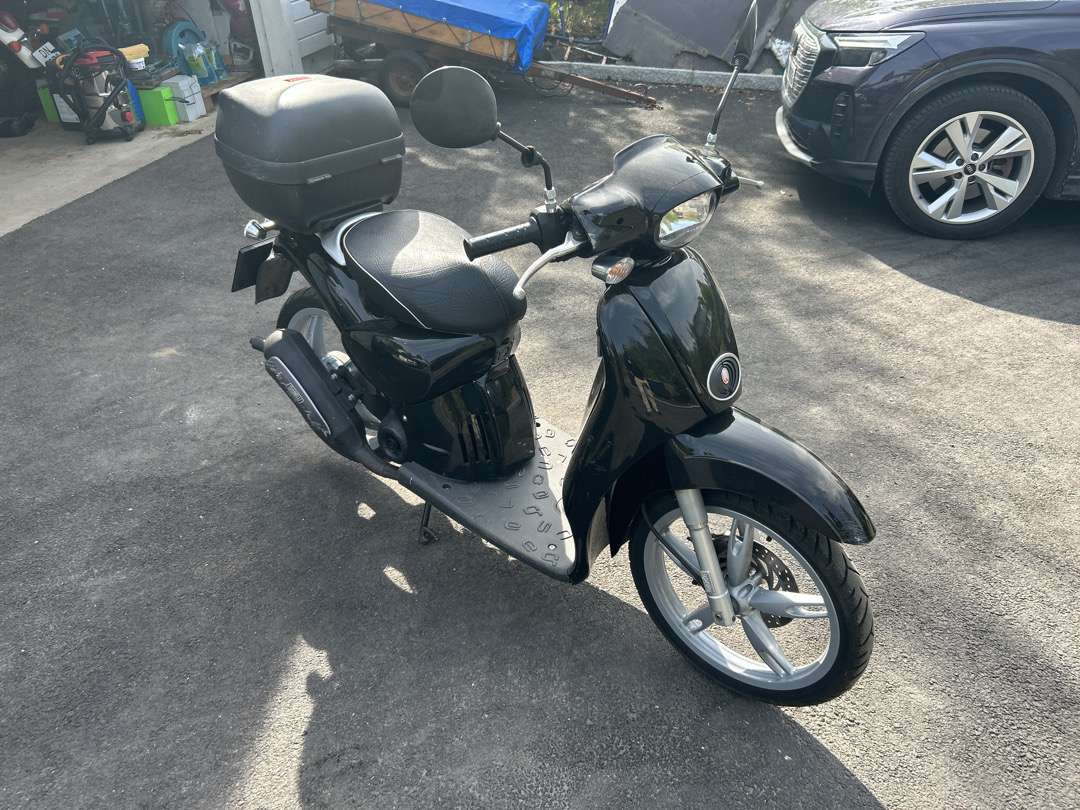 2011 Moped APRILIA APRILIA SCARABEO50 2T NERO APR - Rơ moóc xe máy: hình 2 2011 Moped APRILIA APRILIA SCARABEO50 2T NERO APR - Rơ moóc xe máy: hình 2