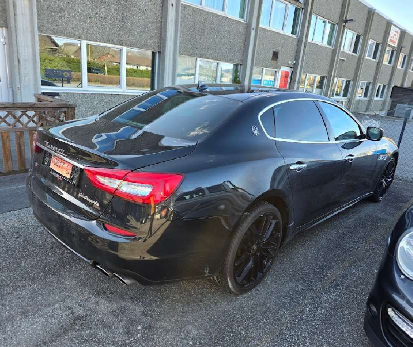 2014 Maserati Quattroporte S Q4 3.0L twin-turbo V6 // 411 hk // AWD // Automat - Sedan: hình 4 2014 Maserati Quattroporte S Q4 3.0L twin-turbo V6 // 411 hk // AWD // Automat - Sedan: hình 4