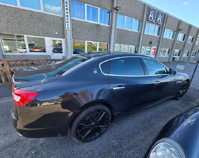 2014 Maserati Quattroporte S Q4 3.0L twin-turbo V6 // 411 hk // AWD // Automat - Sedan: hình 3 2014 Maserati Quattroporte S Q4 3.0L twin-turbo V6 // 411 hk // AWD // Automat - Sedan: hình 3