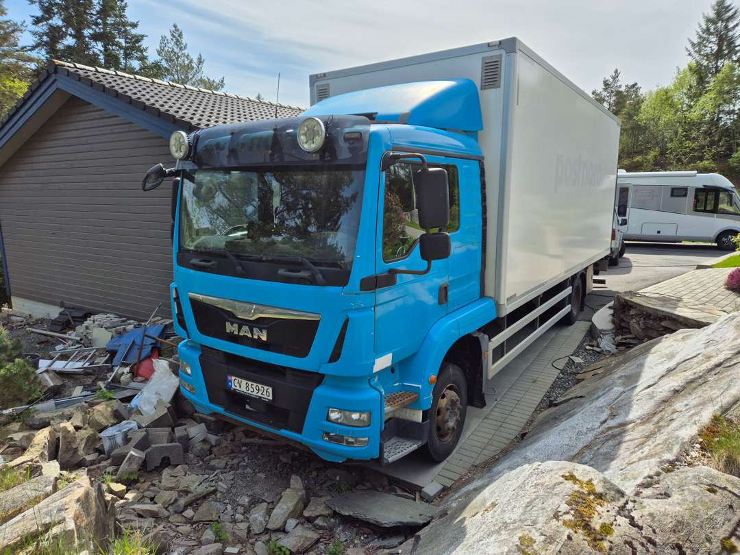 2016 Skapbil MAN TGM15.250 EU-godkjent Euroklasse 6T - Xe tải hộp: hình 1 2016 Skapbil MAN TGM15.250 EU-godkjent Euroklasse 6T - Xe tải hộp: hình 1