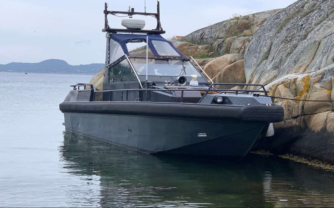 1997 Hurtiggående patruljebåt / 30 Fot / 870 HK - Máy móc khác: hình 1 1997 Hurtiggående patruljebåt / 30 Fot / 870 HK - Máy móc khác: hình 1