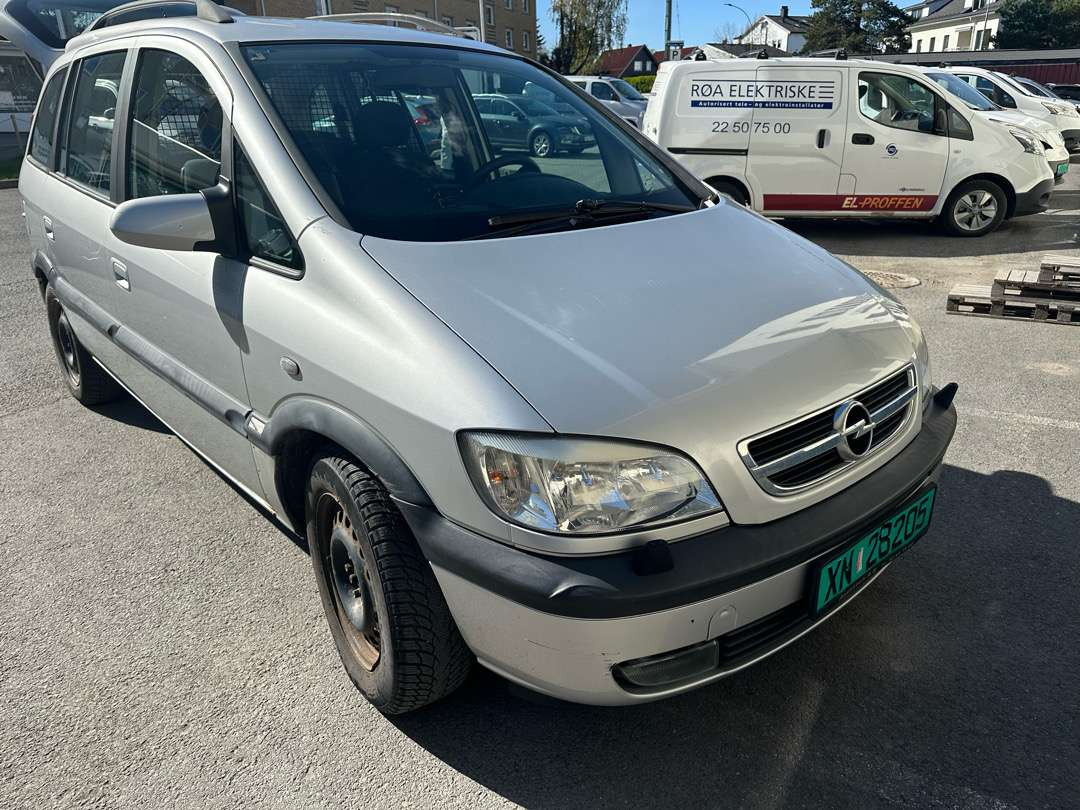 2003 Opel Zafira 1.8 Comfort / Lav km / - Máy móc khác: hình 3 2003 Opel Zafira 1.8 Comfort / Lav km / - Máy móc khác: hình 3
