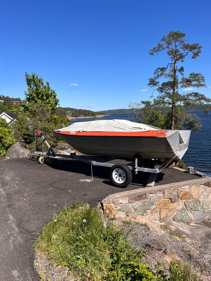 Aluminiumsbåt med kalesje - Máy móc khác: hình 2 Aluminiumsbåt med kalesje - Máy móc khác: hình 2