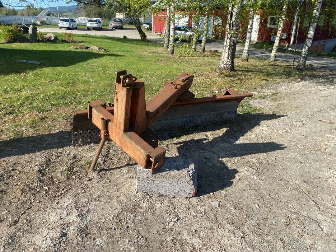 Helt og fint brøyteskjær - Máy móc nông nghiệp: hình 2 Helt og fint brøyteskjær - Máy móc nông nghiệp: hình 2