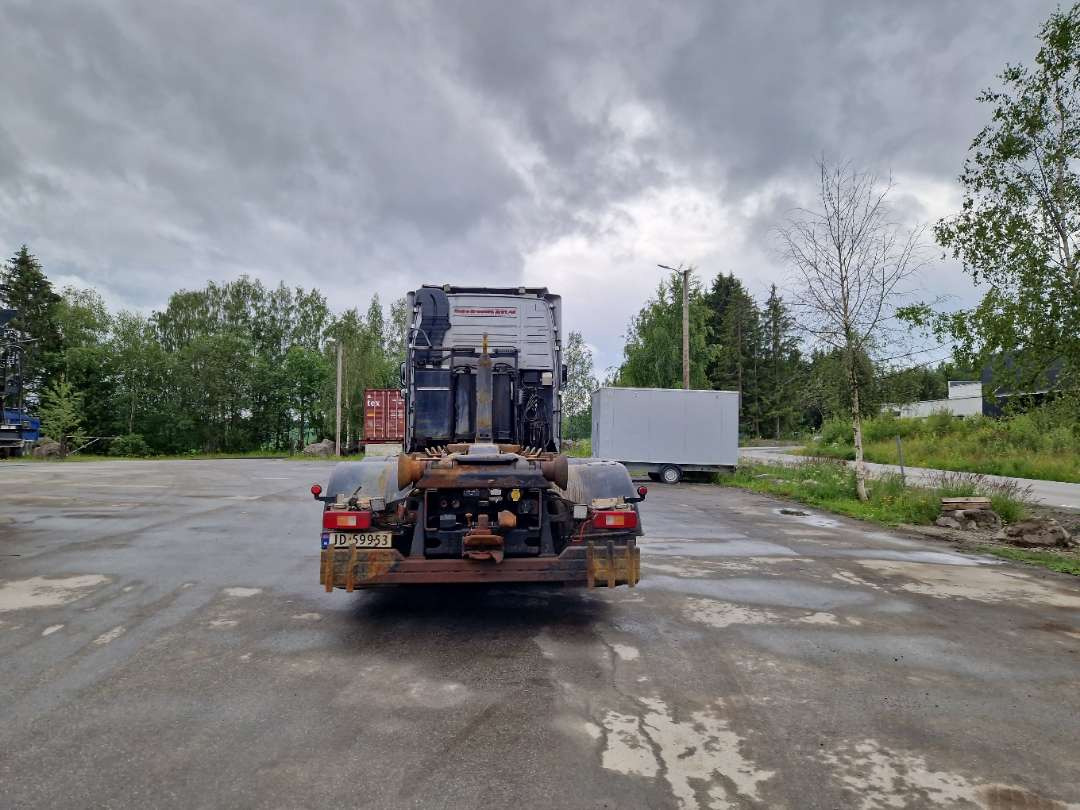 Volvo FH6X2-Krokbil med hydraulisk brøyteutstyr - Xe tải nâng móc: hình 4 Volvo FH6X2-Krokbil med hydraulisk brøyteutstyr - Xe tải nâng móc: hình 4