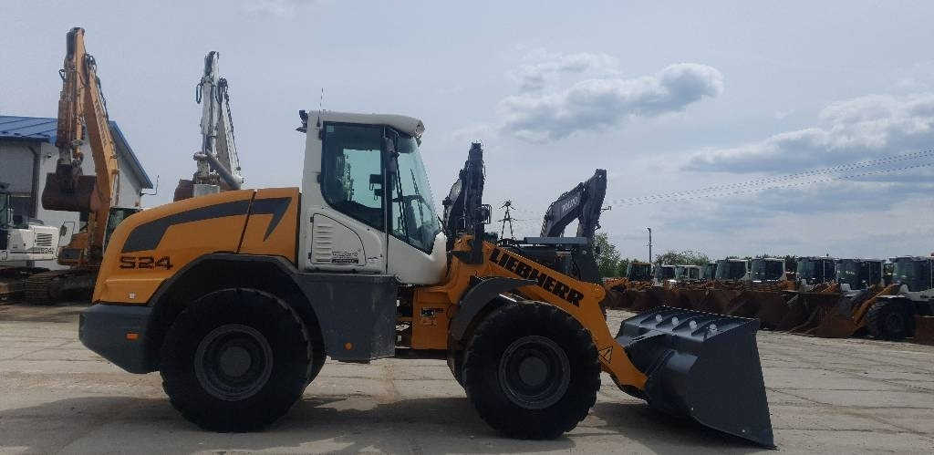 Liebherr L 524 - Máy xúc lật bánh lốp: hình 5 Liebherr L 524 - Máy xúc lật bánh lốp: hình 5