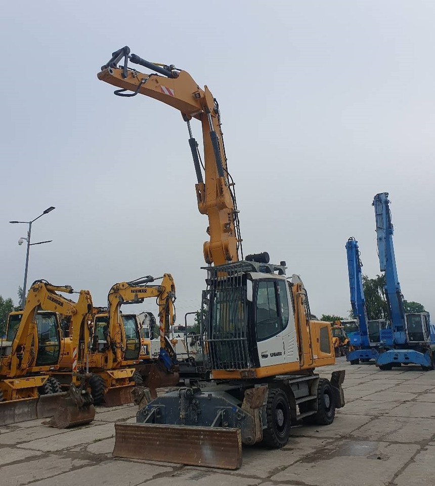 Liebherr LH 22 M - Máy cạp rác/ Công nghiệp: hình 1 Liebherr LH 22 M - Máy cạp rác/ Công nghiệp: hình 1