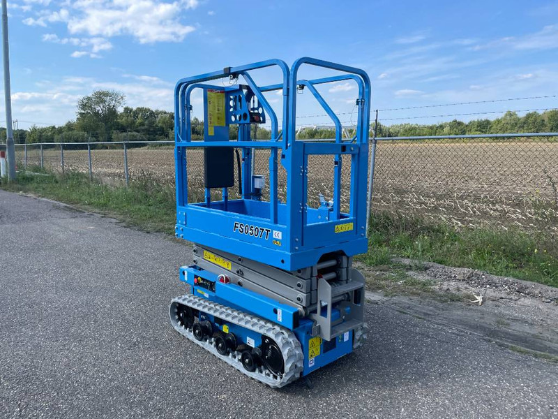 Fronteq FS0507T Tracked Scissor Lift | 2025 - Máy nâng người hình kéo: hình 3 Fronteq FS0507T Tracked Scissor Lift | 2025 - Máy nâng người hình kéo: hình 3