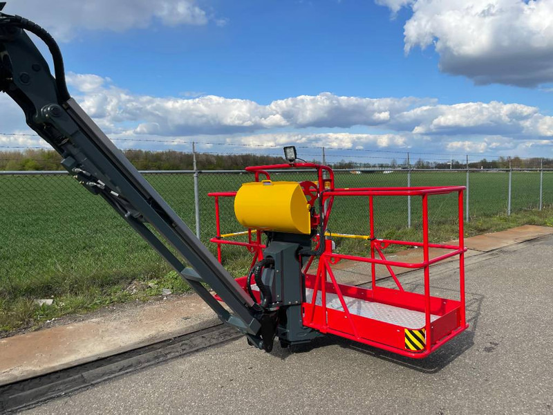 MAGNI BT24RT BT 24 RT 4x4x4 454kg! 24m! - Xe nâng người hình viễn vọng kính: hình 3 MAGNI BT24RT BT 24 RT 4x4x4 454kg! 24m! - Xe nâng người hình viễn vọng kính: hình 3
