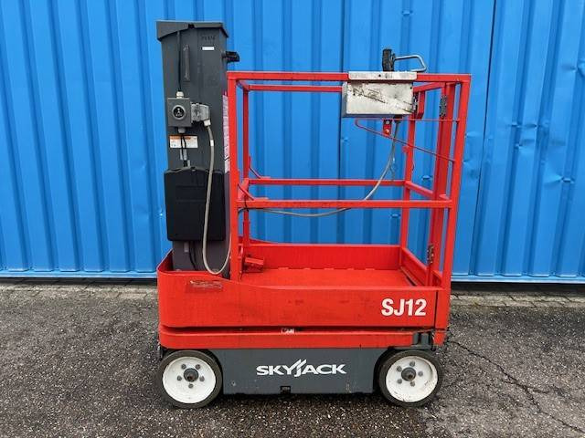 Skyjack SJ 12 | 2013 - Máy nâng người thẳng đứng: hình 1 Skyjack SJ 12 | 2013 - Máy nâng người thẳng đứng: hình 1