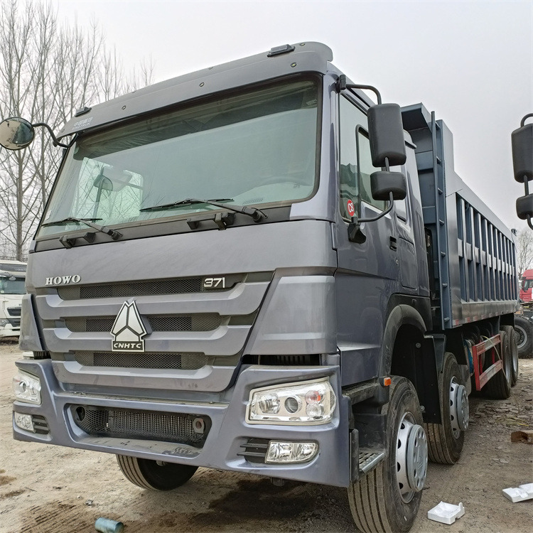 SINOTRUCK HOWO - Xe ben: hình 1 SINOTRUCK HOWO - Xe ben: hình 1