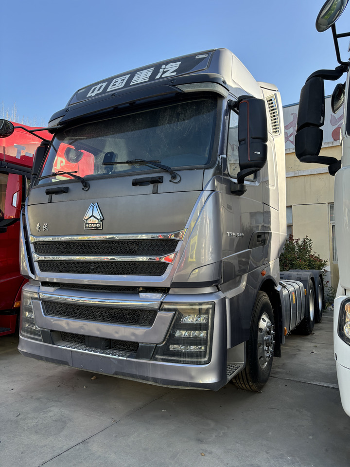 HOWO T7H - Xe đầu kéo: hình 1 HOWO T7H - Xe đầu kéo: hình 1
