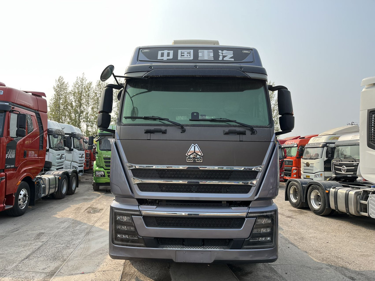 HOWO TH7 - Xe đầu kéo: hình 2 HOWO TH7 - Xe đầu kéo: hình 2