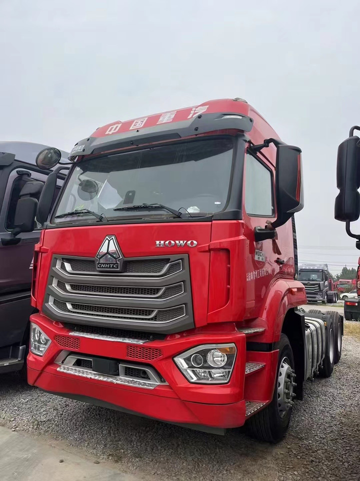HOWO - Xe đầu kéo: hình 1 HOWO - Xe đầu kéo: hình 1