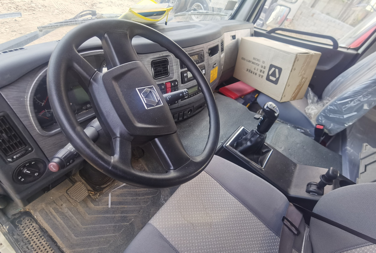 SINOTRUCK HOWO - Xe đầu kéo: hình 3 SINOTRUCK HOWO - Xe đầu kéo: hình 3