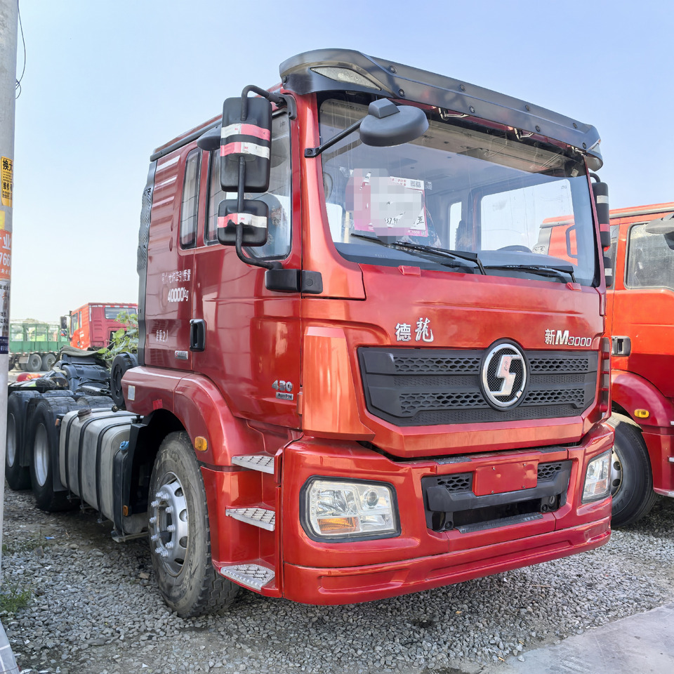 SINOTRUCK HOWO - Xe đầu kéo: hình 1 SINOTRUCK HOWO - Xe đầu kéo: hình 1