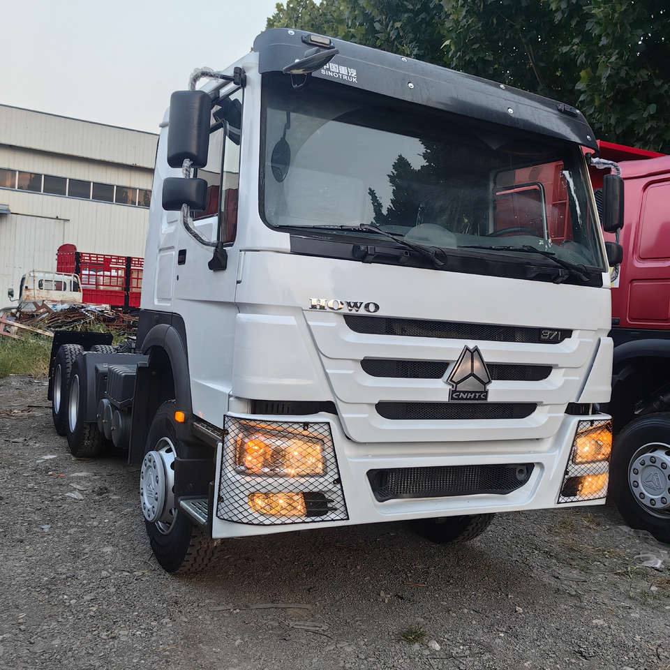 SINOTRUCK HOWO - Xe đầu kéo: hình 1 SINOTRUCK HOWO - Xe đầu kéo: hình 1