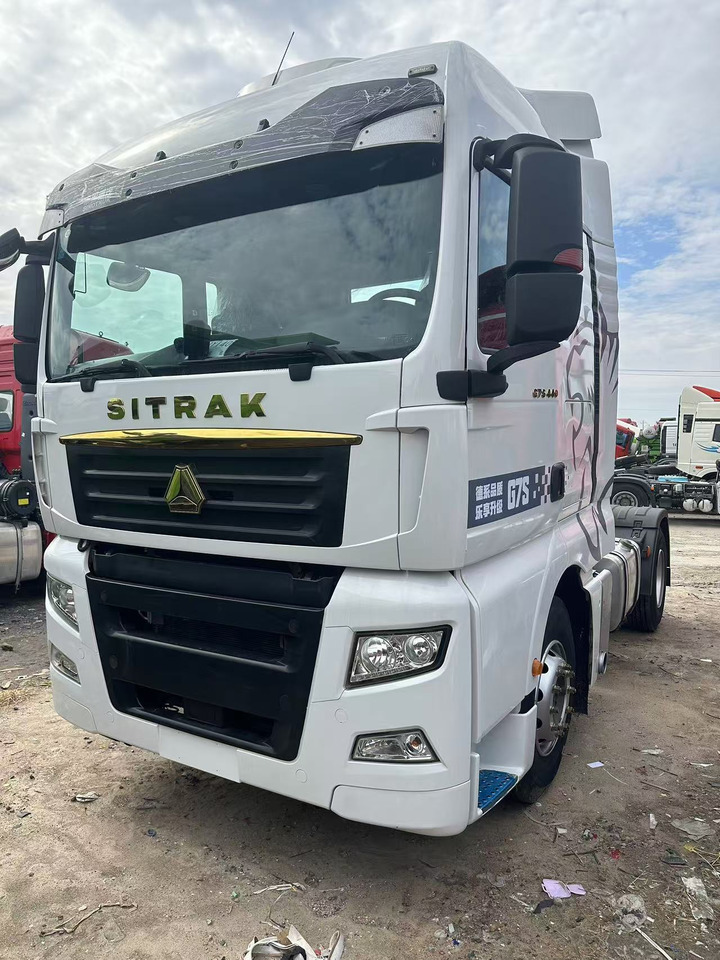 SITRAK - Xe đầu kéo: hình 1 SITRAK - Xe đầu kéo: hình 1