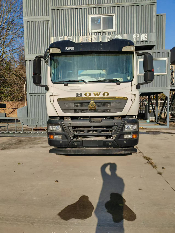 Howo - Xe trộn bê tông: hình 1 Howo - Xe trộn bê tông: hình 1