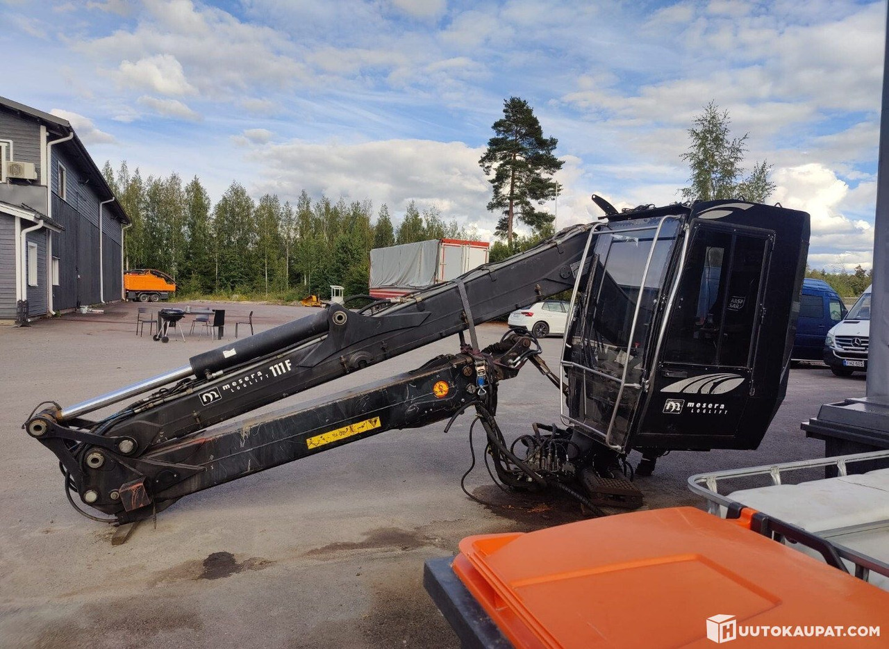 Loglift Mesera / Loglift F111FT Electrically operated log loader crane, 2011, 9,000 h, Hämeenlinna - Cẩu gấp: hình 1 Loglift Mesera / Loglift F111FT Electrically operated log loader crane, 2011, 9,000 h, Hämeenlinna - Cẩu gấp: hình 1