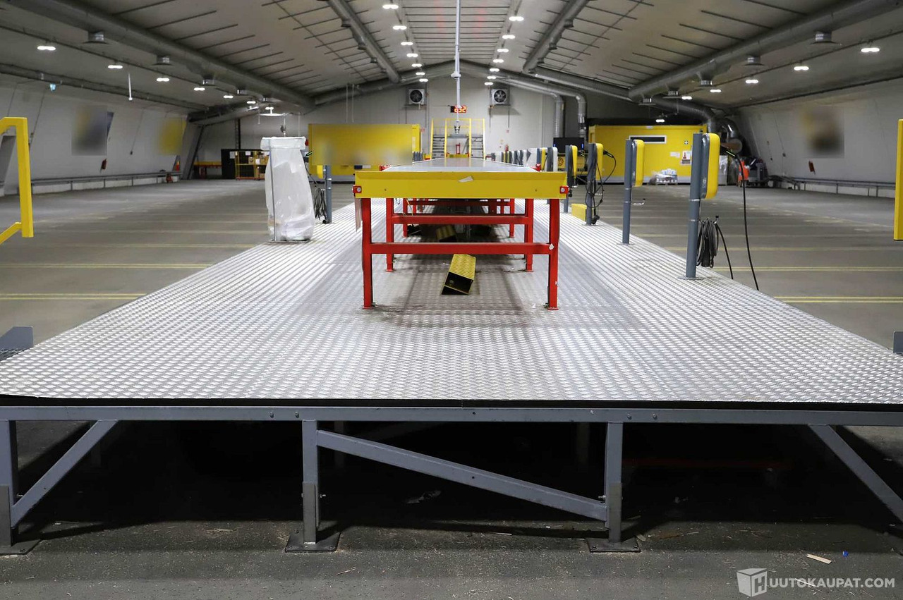 Järeää lastauslaituria / koroketta / lattiaa – 60 m2 – 2021. LGS6018, Vantaa - Máy móc khác: hình 2 Järeää lastauslaituria / koroketta / lattiaa – 60 m2 – 2021. LGS6018, Vantaa - Máy móc khác: hình 2