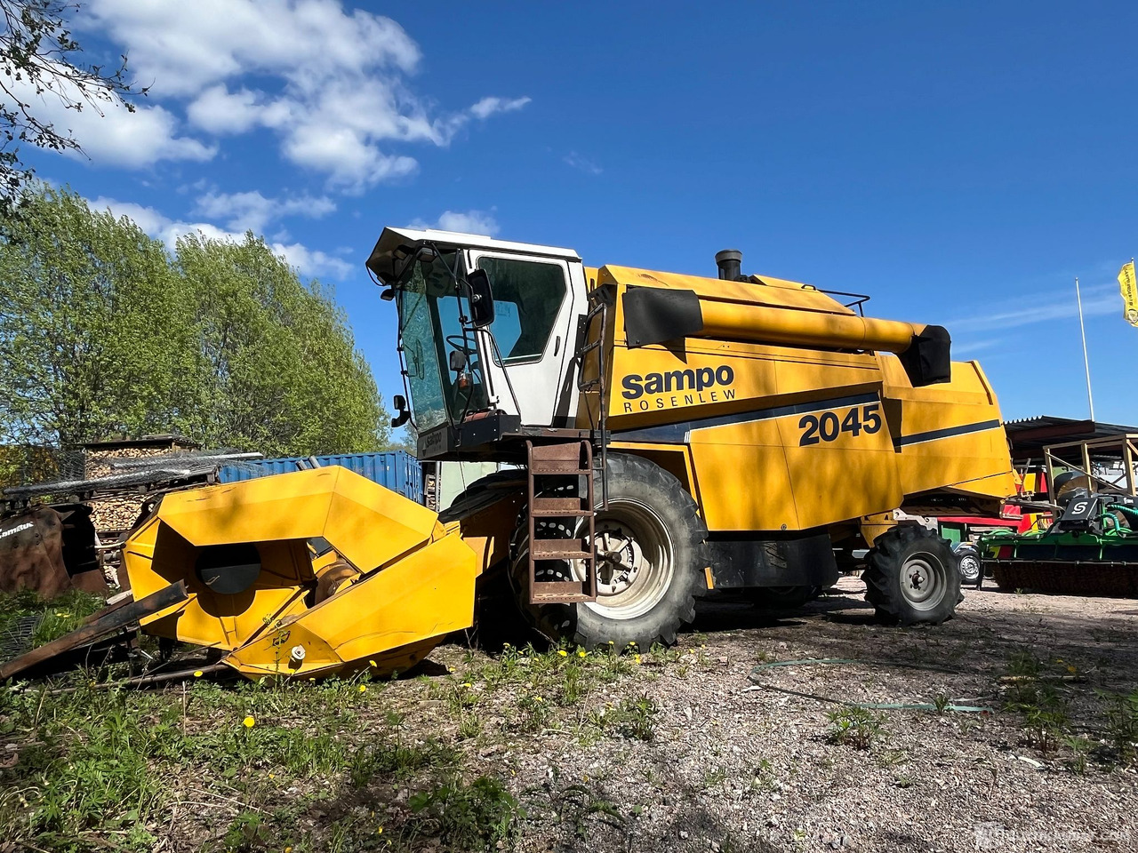 Sampo-Rosenlew 2045, leikkuupuimuri korjattavaksi hydro-suunnanvaihto, pienet tunnit, 1995, Espoo - Máy móc nông nghiệp: hình 1 Sampo-Rosenlew 2045, leikkuupuimuri korjattavaksi hydro-suunnanvaihto, pienet tunnit, 1995, Espoo - Máy móc nông nghiệp: hình 1