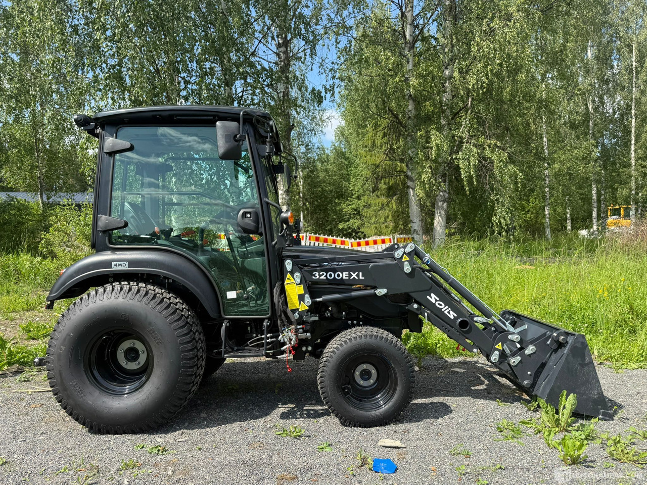 Solis 26 HST ohjaamolla ja etukuormaajalla, 2024, alvillinen, lähes ajamaton, Jyväskylä - Máy móc nông nghiệp: hình 5 Solis 26 HST ohjaamolla ja etukuormaajalla, 2024, alvillinen, lähes ajamaton, Jyväskylä - Máy móc nông nghiệp: hình 5
