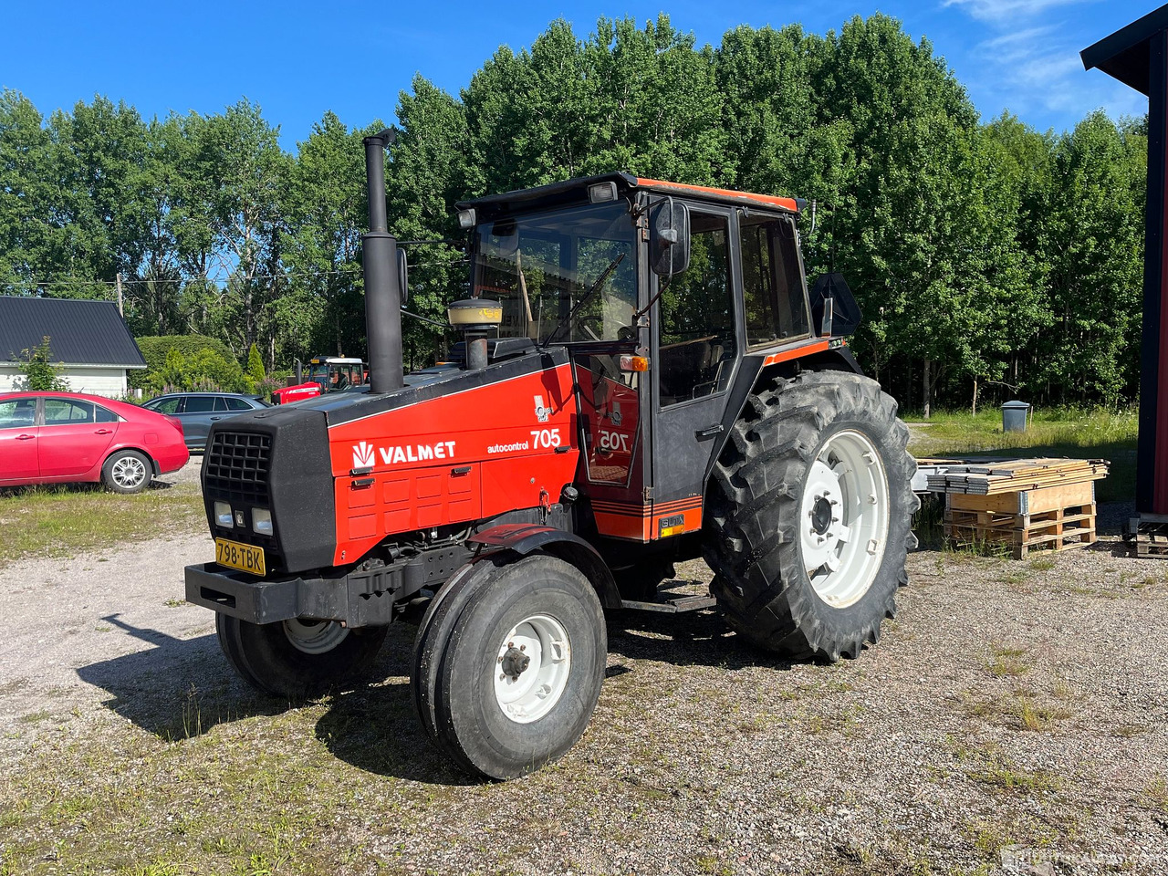 Valmet 705, Traktori, harrastajalta, 1990, Salo - Máy móc nông nghiệp: hình 1 Valmet 705, Traktori, harrastajalta, 1990, Salo - Máy móc nông nghiệp: hình 1