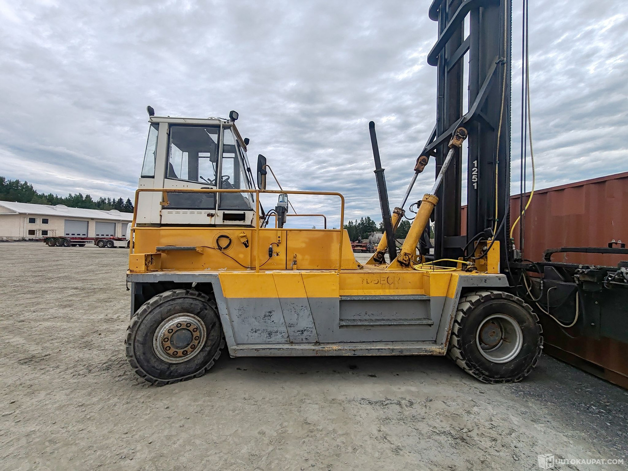 Valmet TD5ECR kontinkäsittelytrukki, 1993, Huittinen - Máy móc xây dựng: hình 2 Valmet TD5ECR kontinkäsittelytrukki, 1993, Huittinen - Máy móc xây dựng: hình 2
