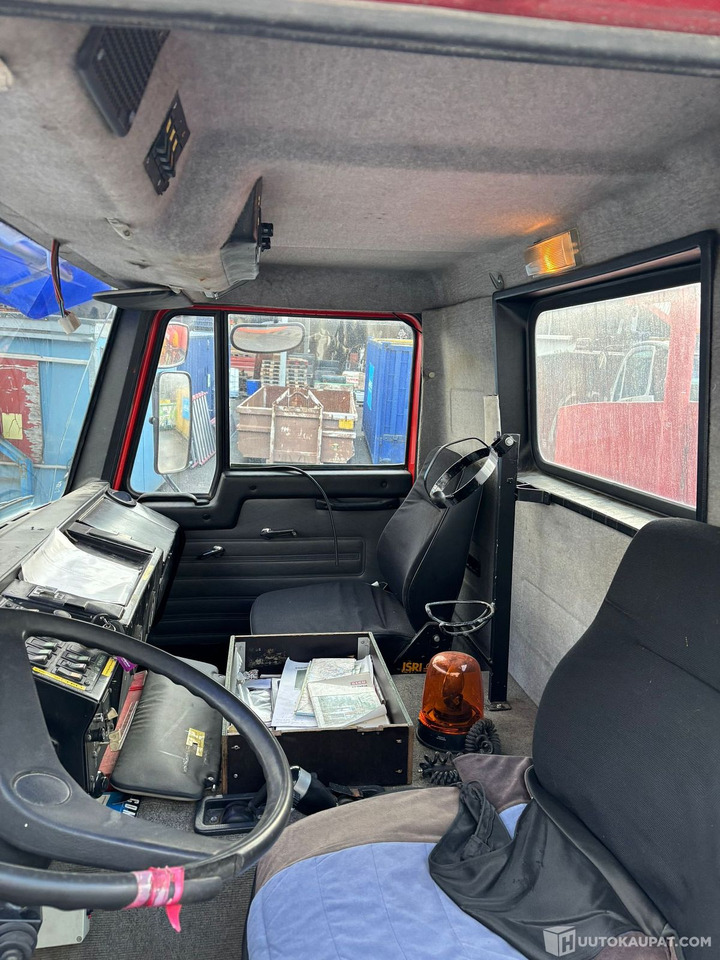 Xe bồn Sisu säiliöauto, 1983, Vantaa: hình 10