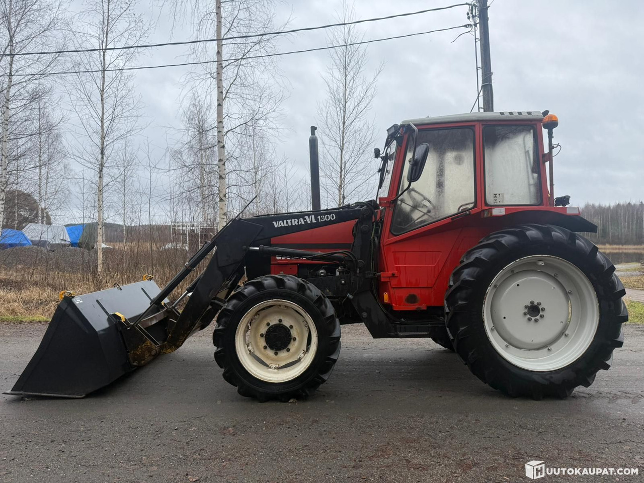Valmet 604, 4x4 with front loader, 1985 — Well equipped!!, Jyväskylä - Máy cày: hình 2 Valmet 604, 4x4 with front loader, 1985 — Well equipped!!, Jyväskylä - Máy cày: hình 2