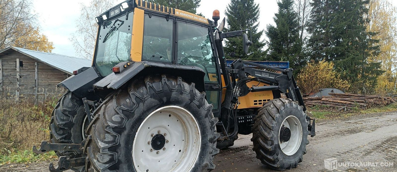 Valtra 8450, 2000, Diesel Traktori MTK25, Leppävirta - Máy cày: hình 2 Valtra 8450, 2000, Diesel Traktori MTK25, Leppävirta - Máy cày: hình 2
