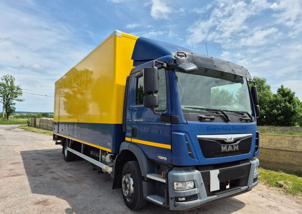 MAN TGM TGL 12.250 z Holandii KLIMA 7.2m AUTOMAT WINDA TOP CENA euro 6 nauka jazdy ESP ASR - Xe tải hộp: hình 2 MAN TGM TGL 12.250 z Holandii KLIMA 7.2m AUTOMAT WINDA TOP CENA euro 6 nauka jazdy ESP ASR - Xe tải hộp: hình 2