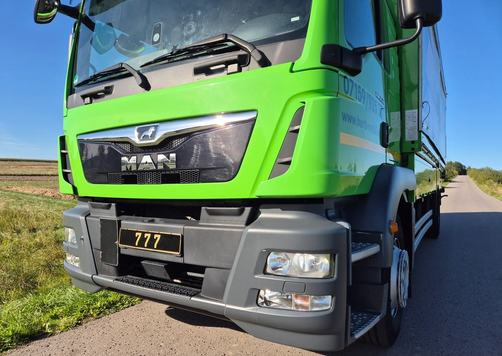MAN Tgm 18.320 FULL SERWIS UNIKAT TOP ORYGINALNY PRZEBIEG z Niemiec AUTOMAT WINDA ACC Pirelli klima postojowa 18.250 18.290 15.250 15.290 15.320 - Xe tải thùng mui bạt: hình 3 MAN Tgm 18.320 FULL SERWIS UNIKAT TOP ORYGINALNY PRZEBIEG z Niemiec AUTOMAT WINDA ACC Pirelli klima postojowa 18.250 18.290 15.250 15.290 15.320 - Xe tải thùng mui bạt: hình 3