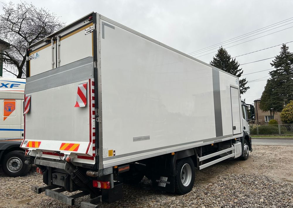 Mercedes-Benz Antos 1824 CARRIER SUPRA 1150 DRZWI + winda i drzwi boczne / 7.7m / z Holandii / KLIMA LEKKI / Axor man Tgm T1000-R THERMO King - Xe tải đông lạnh: hình 4 Mercedes-Benz Antos 1824 CARRIER SUPRA 1150 DRZWI + winda i drzwi boczne / 7.7m / z Holandii / KLIMA LEKKI / Axor man Tgm T1000-R THERMO King - Xe tải đông lạnh: hình 4