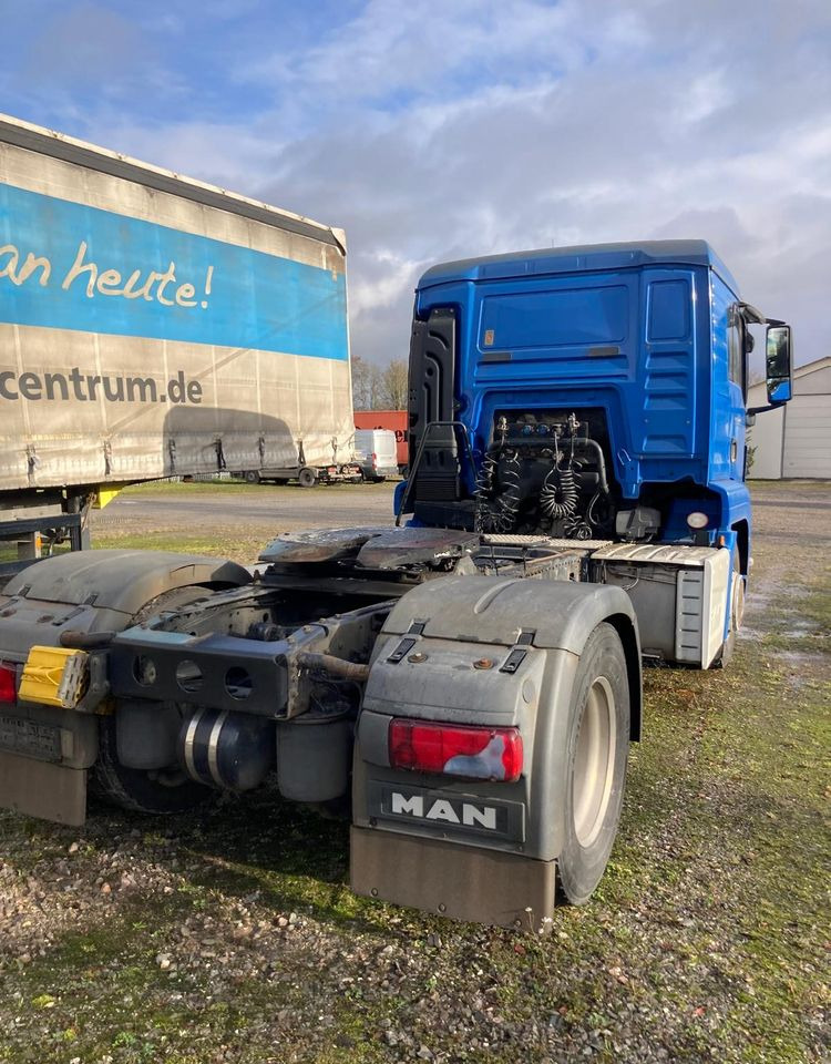 MAN TGS 18.400 NAUKA JAZDY z Niemiec NISKA KABINA ELKA AUTOMAT 4x2 STANDARD 315/70r22.5 SUPER STAN TGX 470 460 420 430 500 510 400 360 410 - Xe đầu kéo: hình 2 MAN TGS 18.400 NAUKA JAZDY z Niemiec NISKA KABINA ELKA AUTOMAT 4x2 STANDARD 315/70r22.5 SUPER STAN TGX 470 460 420 430 500 510 400 360 410 - Xe đầu kéo: hình 2