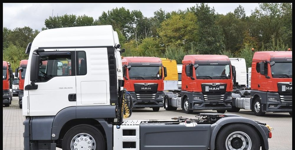 MAN TGS 18.420 2019 NAUKA JAZDY POLIFT ELKA AUTOMAT 4x2 STANDARD 315/70r22.5 SUPER STAN TGX 470 460 420 430 500 510 400 360 410 - Xe đầu kéo: hình 1 MAN TGS 18.420 2019 NAUKA JAZDY POLIFT ELKA AUTOMAT 4x2 STANDARD 315/70r22.5 SUPER STAN TGX 470 460 420 430 500 510 400 360 410 - Xe đầu kéo: hình 1