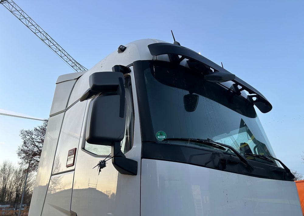 Renault HIGH GAMA T440 13l Volvo 2019 FULL SERWIS VIN: LD ! 13l STANDARD STANDARD / KLIMA POSTOJOWA / FULL OPCJA / T520 T480 / TOP STAN GAMA T - Xe đầu kéo: hình 4 Renault HIGH GAMA T440 13l Volvo 2019 FULL SERWIS VIN: LD ! 13l STANDARD STANDARD / KLIMA POSTOJOWA / FULL OPCJA / T520 T480 / TOP STAN GAMA T - Xe đầu kéo: hình 4