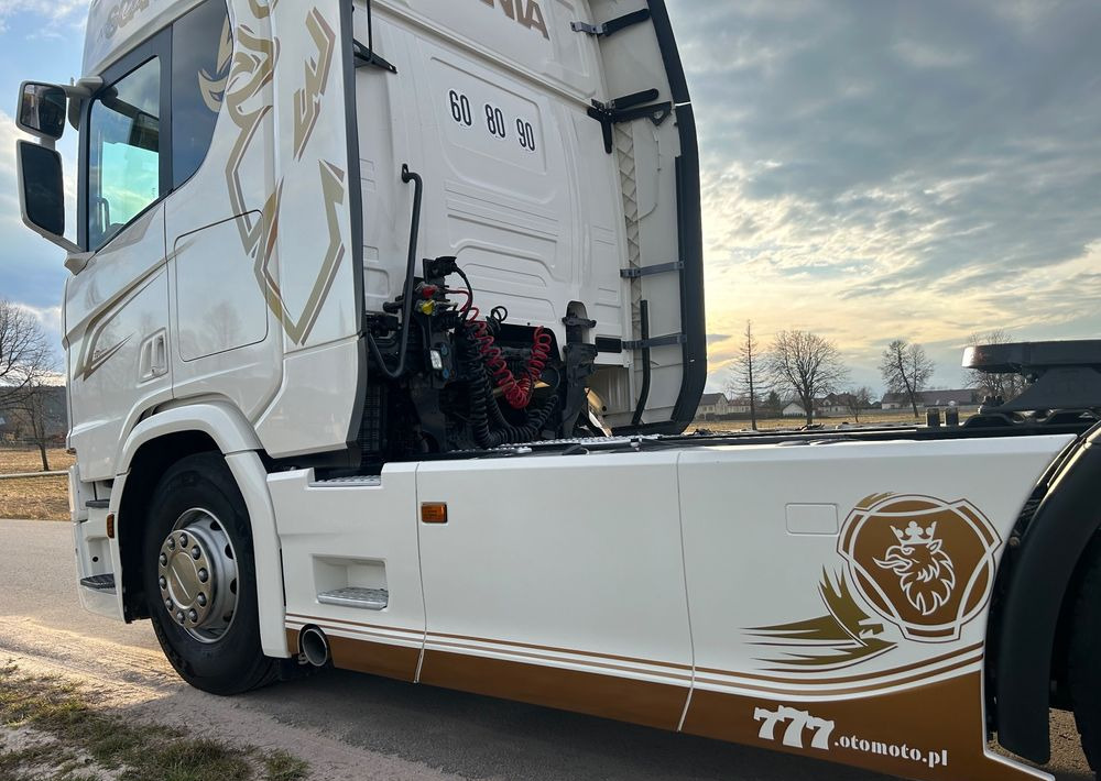 Scania R500 FULL AIR 2019 10x poduszki KLIMA POSTOJOWA / RETARDER / FULL SPOJLER / TOP STAN / od jedynego właściciela ! HYDRAULIKA spod beczki spożywczej ! / do wywrotu ruchomej podłogi beczki TOP TOP - Xe đầu kéo: hình 5 Scania R500 FULL AIR 2019 10x poduszki KLIMA POSTOJOWA / RETARDER / FULL SPOJLER / TOP STAN / od jedynego właściciela ! HYDRAULIKA spod beczki spożywczej ! / do wywrotu ruchomej podłogi beczki TOP TOP - Xe đầu kéo: hình 5