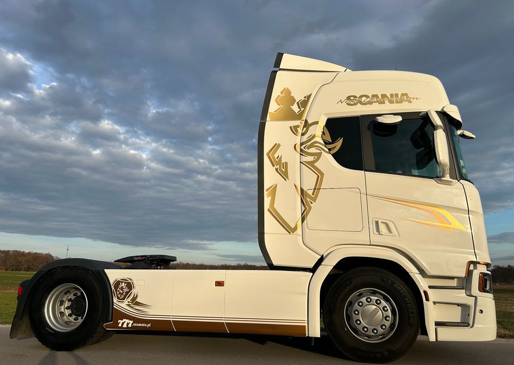 Scania R500 FULL AIR 2019 10x poduszki KLIMA POSTOJOWA / RETARDER / FULL SPOJLER / TOP STAN / od jedynego właściciela ! HYDRAULIKA spod beczki spożywczej ! / do wywrotu ruchomej podłogi beczki TOP TOP - Xe đầu kéo: hình 4 Scania R500 FULL AIR 2019 10x poduszki KLIMA POSTOJOWA / RETARDER / FULL SPOJLER / TOP STAN / od jedynego właściciela ! HYDRAULIKA spod beczki spożywczej ! / do wywrotu ruchomej podłogi beczki TOP TOP - Xe đầu kéo: hình 4
