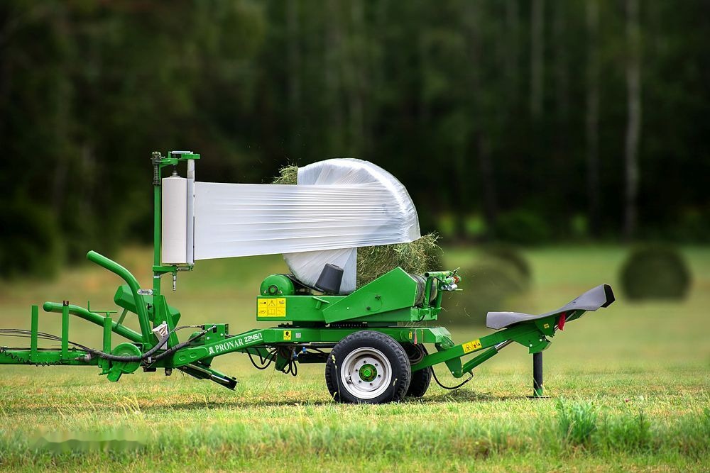 Pronar Z 245-1 - Máy gói kiện: hình 1 Pronar Z 245-1 - Máy gói kiện: hình 1