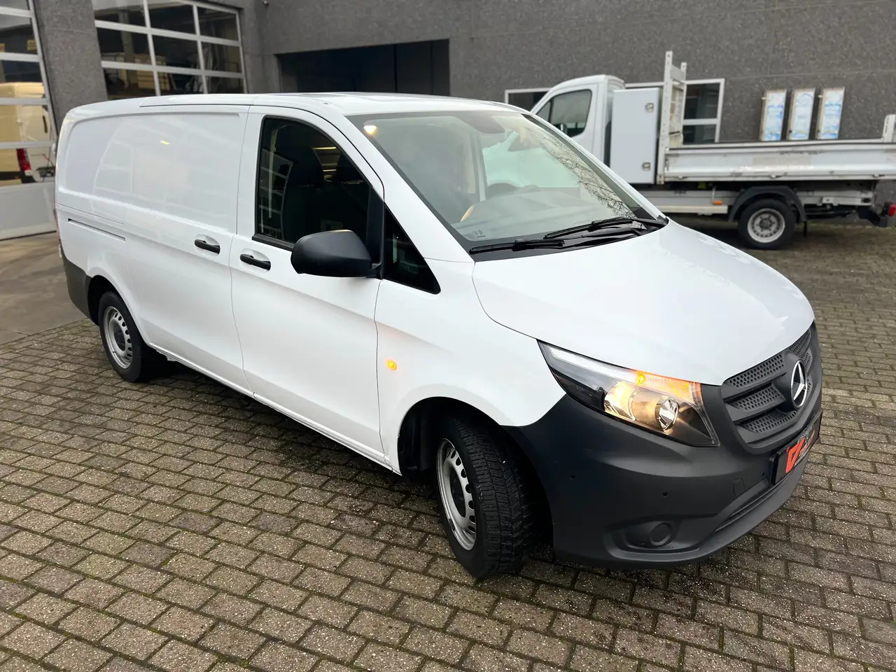 Mercedes-Benz Vito 114 PERFECT TOOL A2/L2 (28.900ex.) Camera|AUDIO40 - Xe van chở hàng: hình 3 Mercedes-Benz Vito 114 PERFECT TOOL A2/L2 (28.900ex.) Camera|AUDIO40 - Xe van chở hàng: hình 3