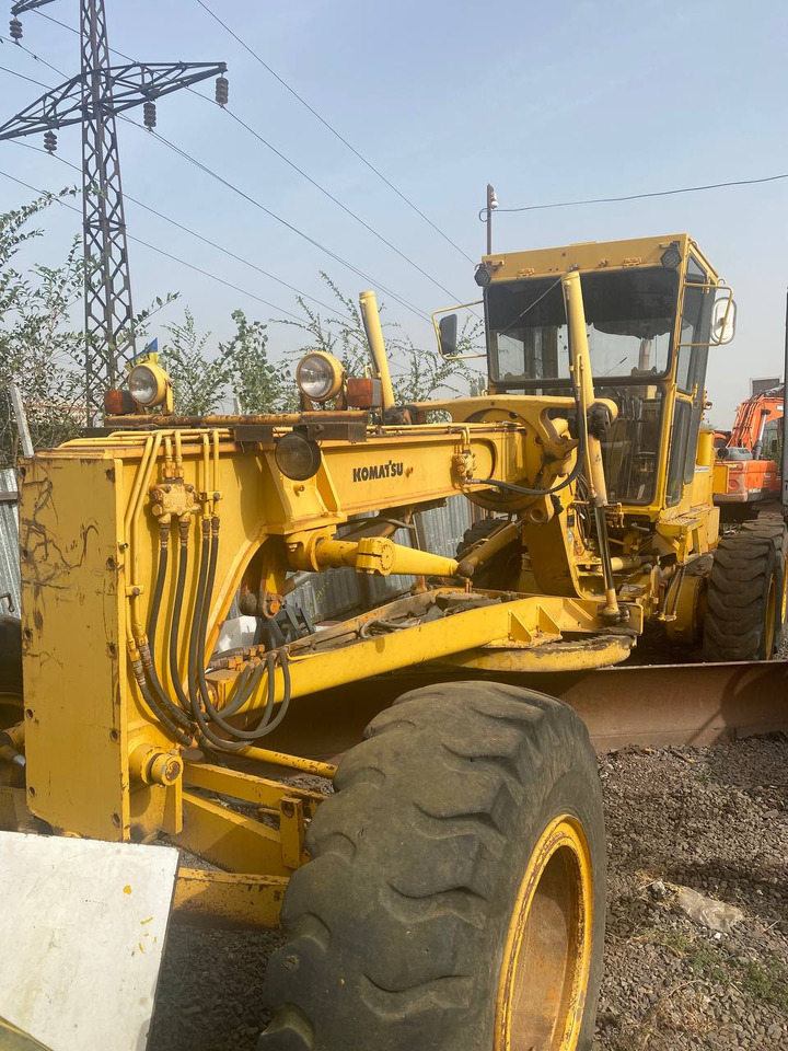 KOMATSU GD661А-1 - Máy san: hình 5 KOMATSU GD661А-1 - Máy san: hình 5