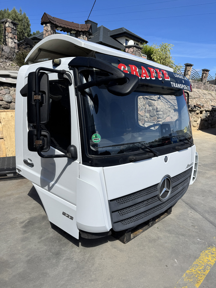 Mercedes Atego III - Cabin: hình 2 Mercedes Atego III - Cabin: hình 2